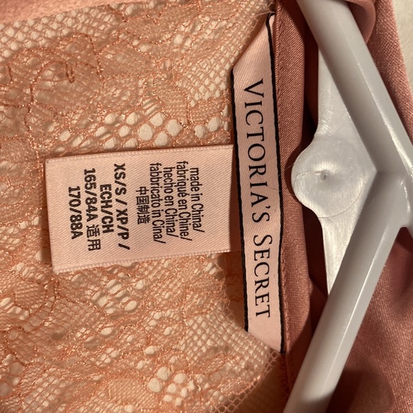 VS ROBE - Picture 3 of 3